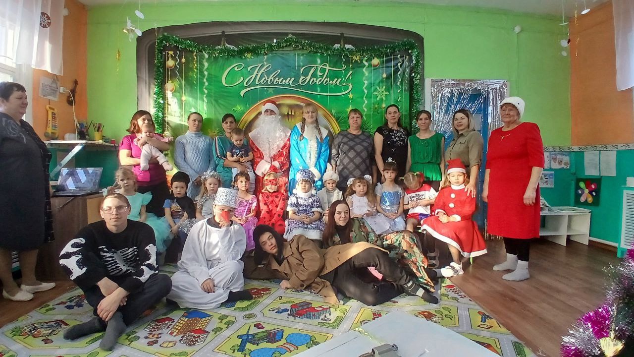 Детский утренник в МКДОУ с.Тальники.